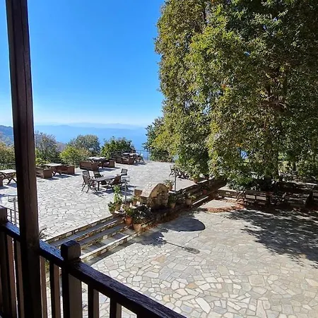 Отель Manthos Mountain & 4*
