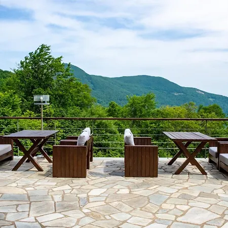 Manthos Mountain & 4*