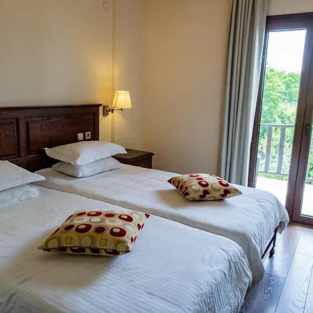 Manthos Mountain & 4*