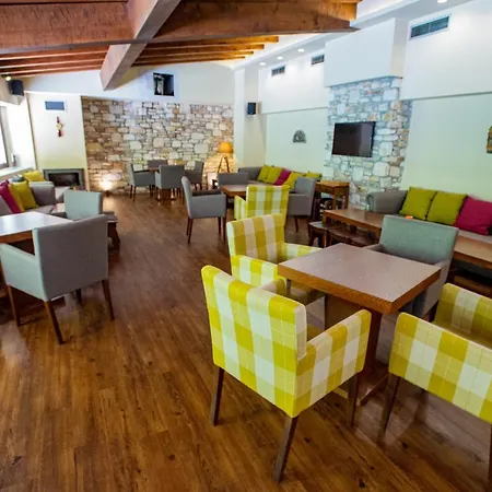 ホテル Manthos Mountain Resort & Spa 4*