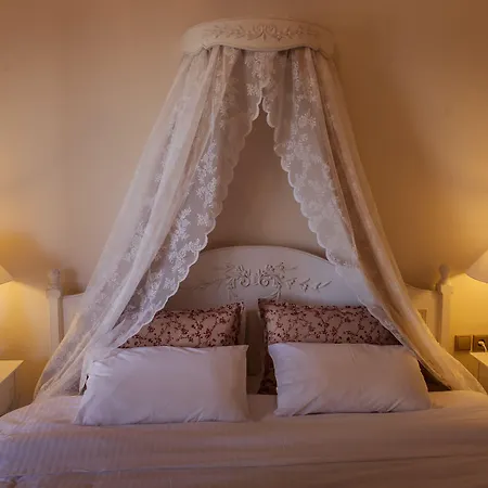 Manthos 4* Chania (Thessaly)