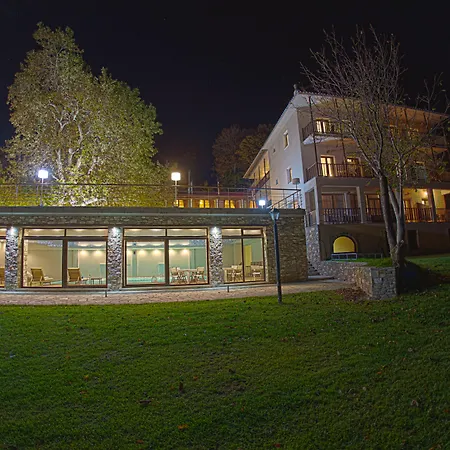 Manthos Mountain Resort & Spa ホテル 4*